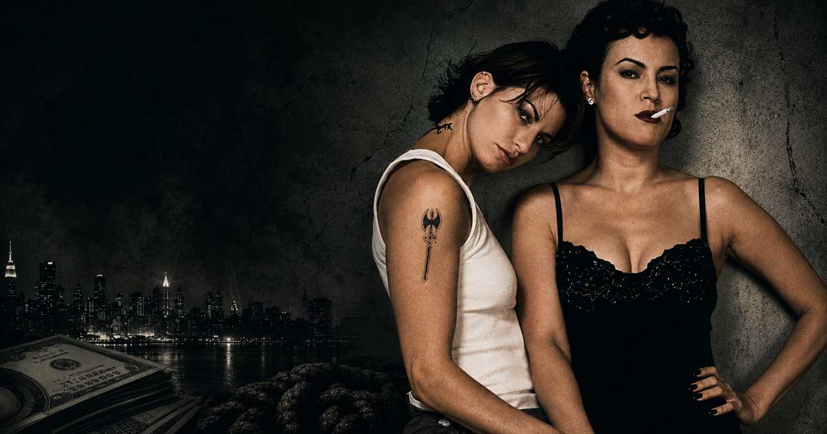 Jennifer Tilly, interprète de Violet dans Bound, photographiée par Gage Skidmore en 2024 (CC BY-SA 3.0)