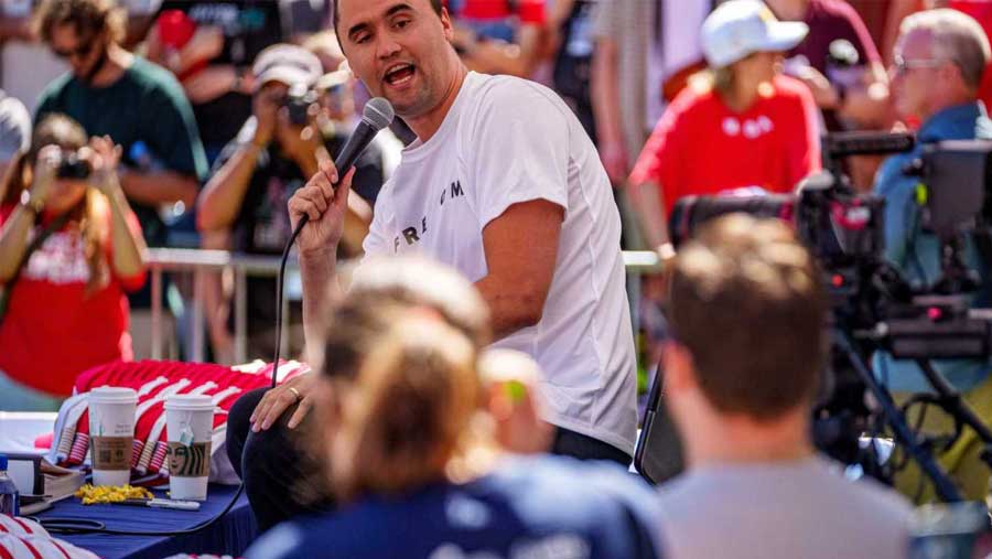 Charlie Kirk parlait des « tireurs trans » quelques instants avant d’être abattu