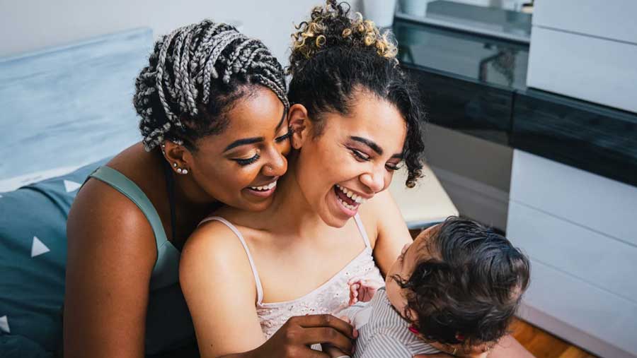 en-italie-les-deux-meres-dun-enfant-peuvent-desormais-etre-reconnues-legalement image En Italie, les deux mères d’un enfant peuvent désormais être reconnues légalement