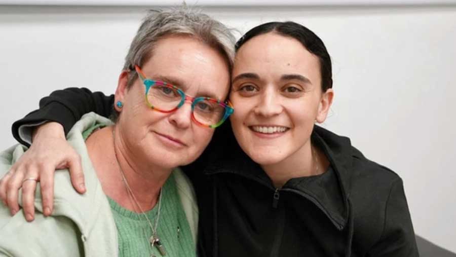 Honte à l’élite LGBT qui a ignoré l’otage israélienne lesbienne Emily Damari durant les Fiertés