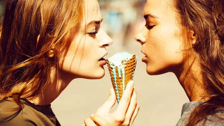Les femmes sont-elles plus bisexuelles que les hommes ?