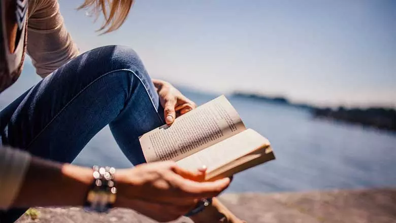 5 romans lesbiens incontournables pour parfaire sa culture lesbienne