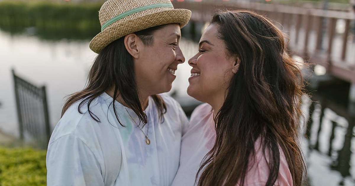 Thaïlande mariage égalitaire un an, couples lesbiens majoritaires Bangkok 2026